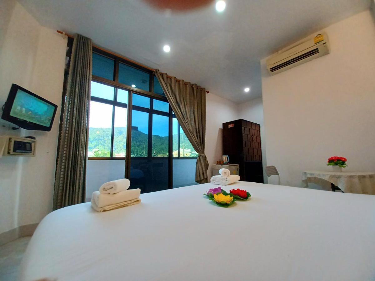 Happy Holidays Hotel Patong المظهر الخارجي الصورة